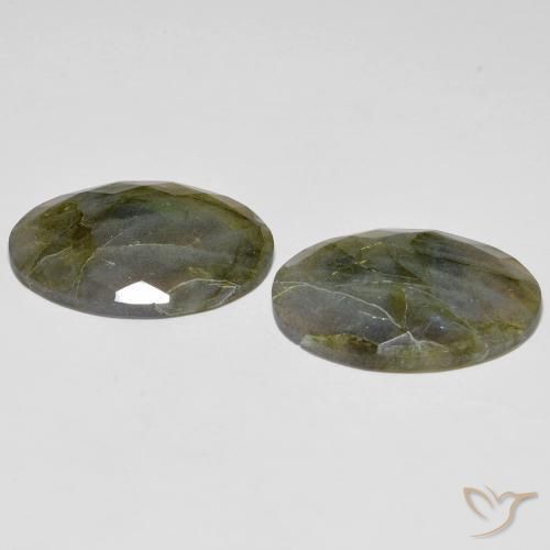 Shop natural 32.72ct マルチカラー ラブラドライト gems, 楕円形, from マダガスカル at GemSelect. In stock, global shipping!
