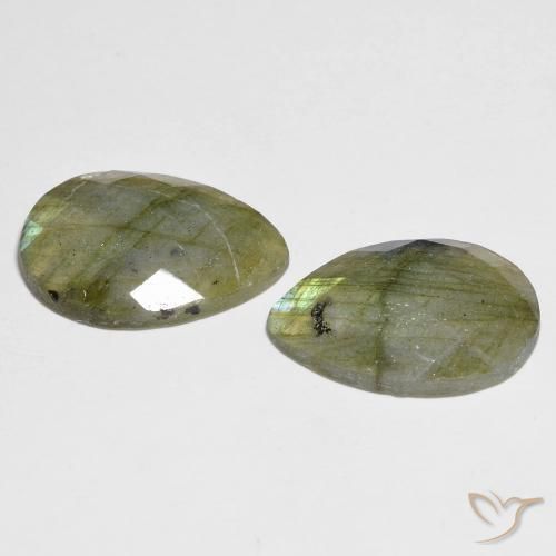 Shop natural 13.42ct マルチカラー ラブラドライト gems, 洋梨の形, from マダガスカル at GemSelect. In stock, global shipping!