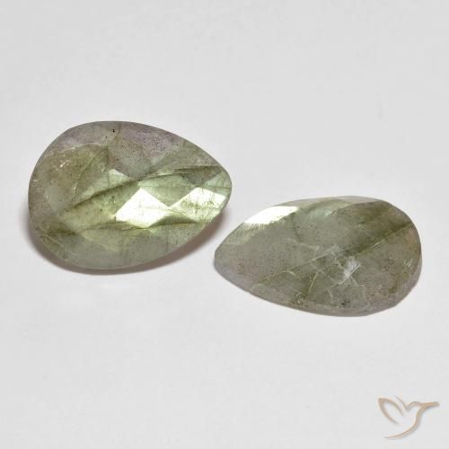 Shop natural 15.18ct マルチカラー ラブラドライト gems, 洋梨の形, from マダガスカル at GemSelect. In stock, global shipping!