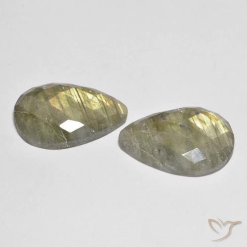 Shop natural 19.56ct マルチカラー ラブラドライト gems, 洋梨の形, from マダガスカル at GemSelect. In stock, global shipping!
