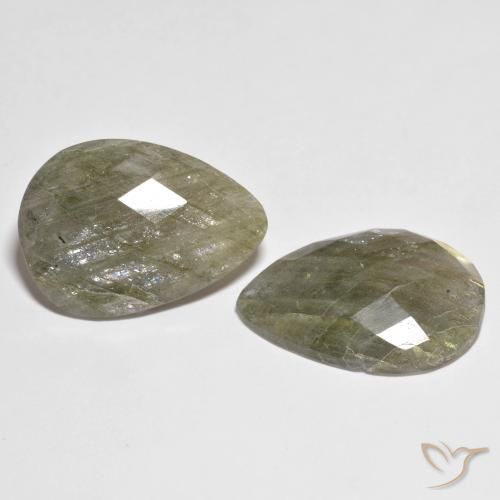 Shop natural 22.06ct マルチカラー ラブラドライト gems, 洋梨の形, from マダガスカル at GemSelect. In stock, global shipping!
