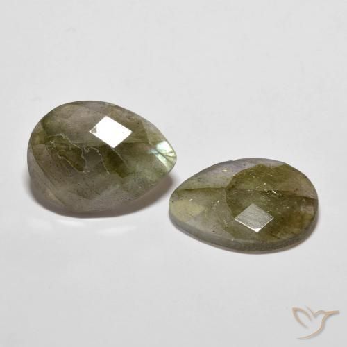 Shop natural 11.87ct マルチカラー ラブラドライト gems, 洋梨の形, from マダガスカル at GemSelect. In stock, global shipping!