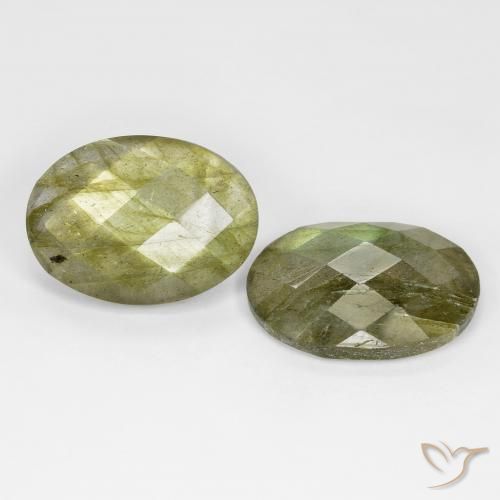 Shop natural 16.55ct マルチカラー ラブラドライト gems, 楕円形, from マダガスカル at GemSelect. In stock, global shipping!