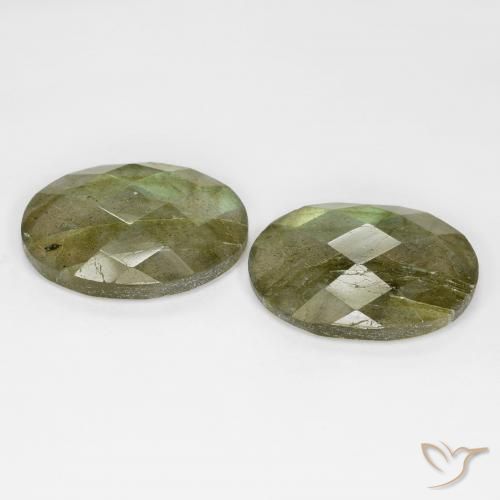 Shop natural 16.55ct マルチカラー ラブラドライト gems, 楕円形, from マダガスカル at GemSelect. In stock, global shipping!