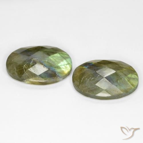 Shop natural 15.65ct マルチカラー ラブラドライト gems, 楕円形, from マダガスカル at GemSelect. In stock, global shipping!