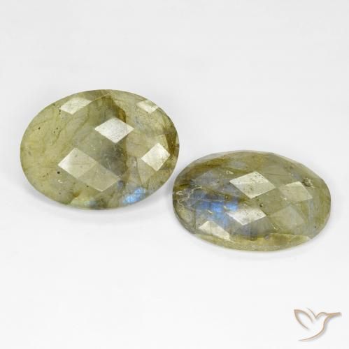 Shop natural 20.44ct マルチカラー ラブラドライト gems, 楕円形, from マダガスカル at GemSelect. In stock, global shipping!