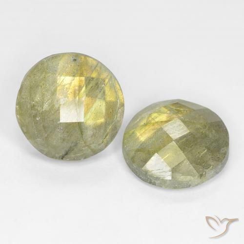 Shop natural 9.43ct マルチカラー ラブラドライト gems, ラウンド, from マダガスカル at GemSelect. In stock, global shipping!