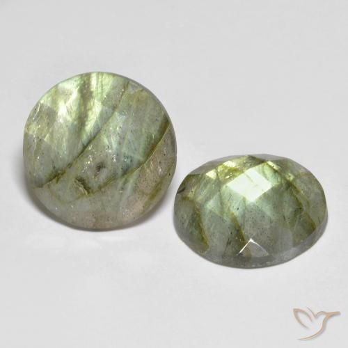 Shop natural 17.56ct マルチカラー ラブラドライト gems, ラウンド, from マダガスカル at GemSelect. In stock, global shipping!