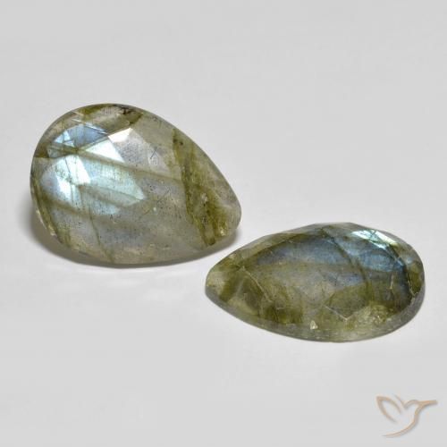 Shop natural 22.95ct マルチカラー ラブラドライト gems, 洋梨の形, from マダガスカル at GemSelect. In stock, global shipping!