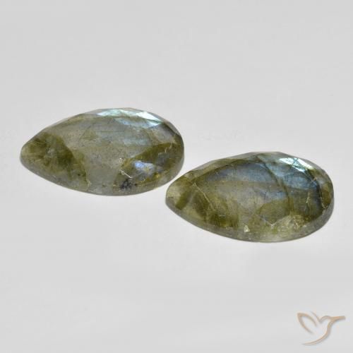 Shop natural 22.95ct マルチカラー ラブラドライト gems, 洋梨の形, from マダガスカル at GemSelect. In stock, global shipping!