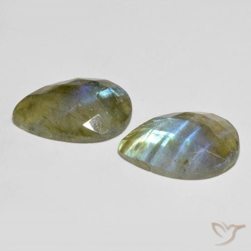 Shop natural 14.77ct マルチカラー ラブラドライト gems, 洋梨の形, from マダガスカル at GemSelect. In stock, global shipping!