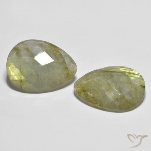 Shop natural 18.22ct マルチカラー ラブラドライト gems, 洋梨の形, from マダガスカル at GemSelect. In stock, global shipping!