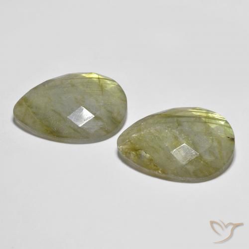 Shop natural 18.22ct マルチカラー ラブラドライト gems, 洋梨の形, from マダガスカル at GemSelect. In stock, global shipping!