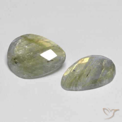 Shop natural 9.34ct マルチカラー ラブラドライト gems, 洋梨の形, from マダガスカル at GemSelect. In stock, global shipping!