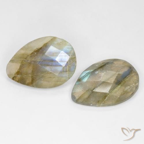 Shop natural 13.52ct マルチカラー ラブラドライト gems, 洋梨の形, from マダガスカル at GemSelect. In stock, global shipping!