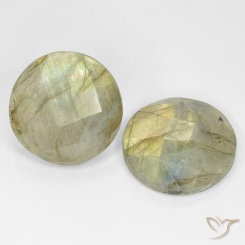 Shop natural 17.63ct マルチカラー ラブラドライト gems, ラウンド, from マダガスカル at GemSelect. In stock, global shipping!