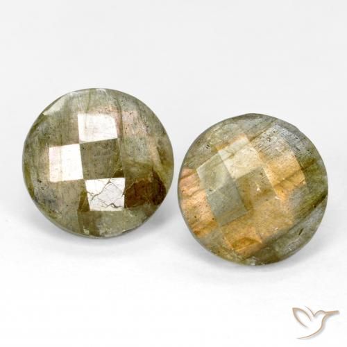 Shop natural 9.29ct マルチカラー ラブラドライト gems, ラウンド, from マダガスカル at GemSelect. In stock, global shipping!