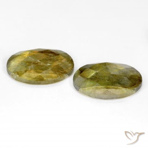 Shop natural 15.66ct マルチカラー ラブラドライト gems, 楕円形, from マダガスカル at GemSelect. In stock, global shipping!