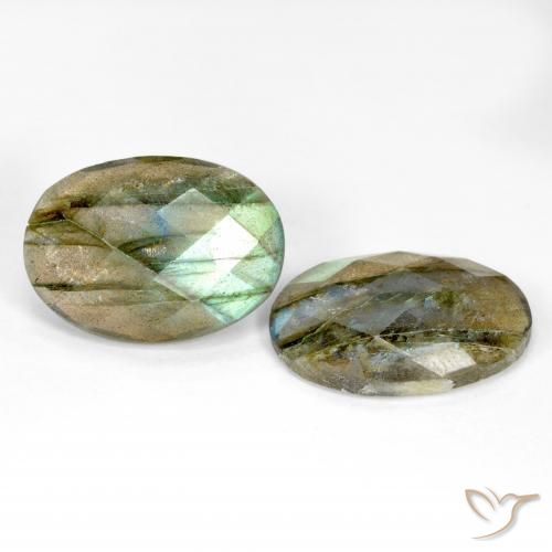 Shop natural 15.88ct マルチカラー ラブラドライト gems, 楕円形, from マダガスカル at GemSelect. In stock, global shipping!