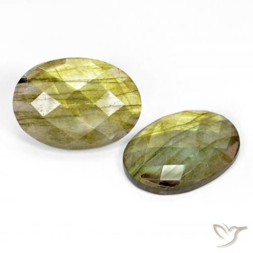 Shop natural 23.37ct マルチカラー ラブラドライト gems, 楕円形, from マダガスカル at GemSelect. In stock, global shipping!