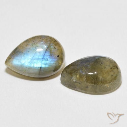 Shop natural 12.40ct マルチカラー ラブラドライト gems, 洋梨の形, from マダガスカル at GemSelect. In stock, global shipping!