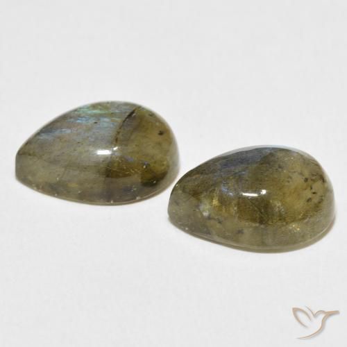 Shop natural 12.40ct マルチカラー ラブラドライト gems, 洋梨の形, from マダガスカル at GemSelect. In stock, global shipping!