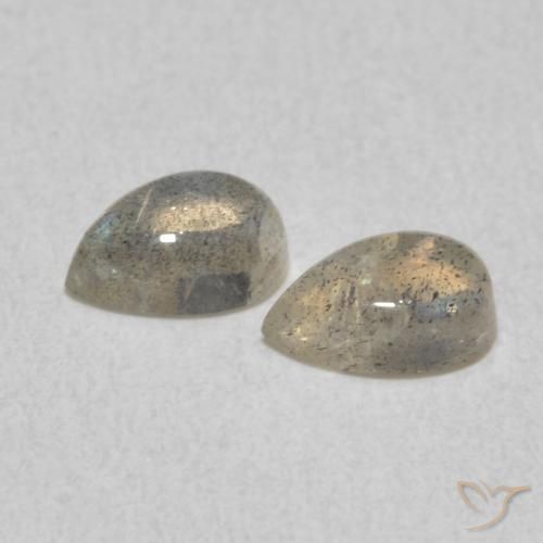 Shop natural 0.87ct マルチカラー ラブラドライト gems, 洋梨の形, from マダガスカル at GemSelect. In stock, global shipping!