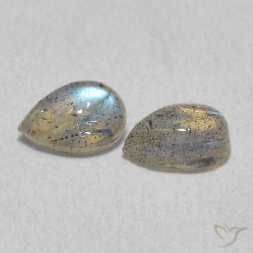 Shop natural 0.92ct マルチカラー ラブラドライト gems, 洋梨の形, from マダガスカル at GemSelect. In stock, global shipping!