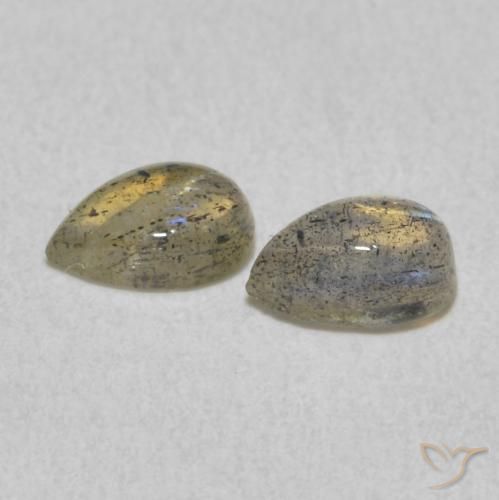 Shop natural 0.92ct マルチカラー ラブラドライト gems, 洋梨の形, from マダガスカル at GemSelect. In stock, global shipping!