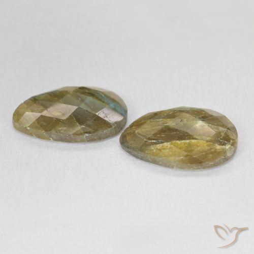 Shop natural 11.14ct マルチカラー ラブラドライト gems, 洋梨の形, from マダガスカル at GemSelect. In stock, global shipping!