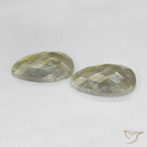 Shop natural 14.48ct マルチカラー ラブラドライト gems, 洋梨の形, from マダガスカル at GemSelect. In stock, global shipping!