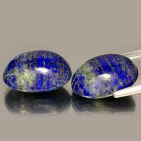 カラットの天然ロイヤルブルーラピスラズリ（17×13.9 mm・オーバルカット）