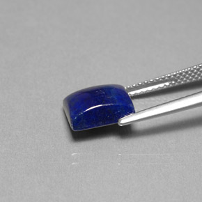 2.95カラットの天然ロイヤルブルーラピスラズリ（9.2×7.2 mm・バゲット）