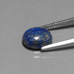 2.30カラットの天然ロイヤルブルーラピスラズリ（9.1×8 mm・オーバルカット）