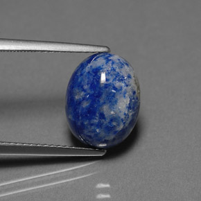 4.59カラットの天然ロイヤルブルーラピスラズリ（12.2×9.5 mm・オーバルカット）