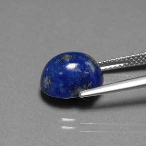4.87カラットの天然ロイヤルブルーラピスラズリ（10.9×8.6 mm・オーバルカット）