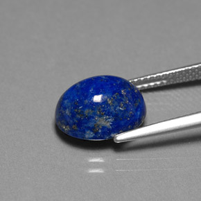 5.41カラットの天然ロイヤルブルーラピスラズリ（11.8×9.8 mm・オーバルカット）