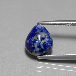 5.38カラットの天然ロイヤルブルーラピスラズリ（12.1×10 mm・洋梨の形）