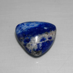 9.54カラットの天然ロイヤルブルーラピスラズリ（14.7×14.2 mm・トリリアント）