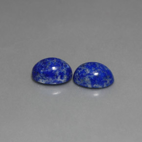 カラットの天然ロイヤルブルーラピスラズリ（7.1×5.2 mm・オーバルカット）