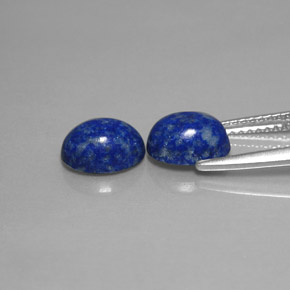 カラットの天然ロイヤルブルーラピスラズリ（8.1×6.2 mm・オーバルカット）