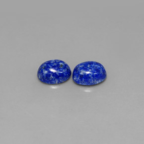 カラットの天然ロイヤルブルーラピスラズリ（8.1×6.3 mm・オーバルカット）