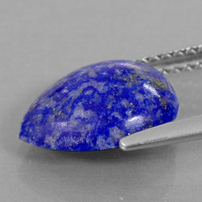 2.72カラットの天然ロイヤルブルーラピスラズリ（11.3×9.1 mm・洋梨の形）