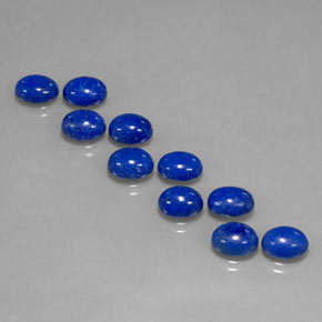 カラットの天然ロイヤルブルーラピスラズリ（8.1×6.1 mm・オーバルカット）