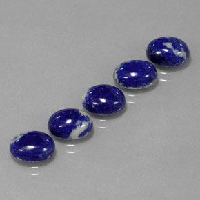 カラットの天然ロイヤルブルーラピスラズリ（8.2×6.2 mm・オーバルカット）