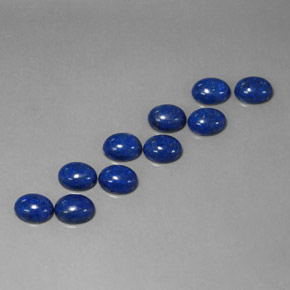 カラットの天然ロイヤルブルーラピスラズリ（8.1×6.1 mm・オーバルカット）
