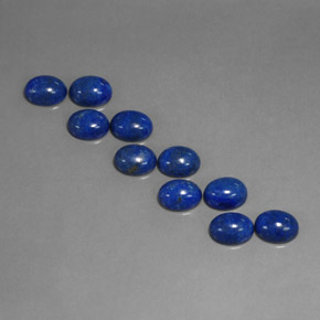 カラットの天然ロイヤルブルーラピスラズリ（8.1×6.1 mm・オーバルカット）