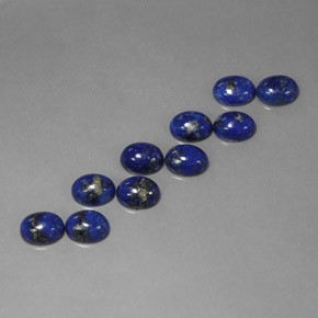 カラットの天然ロイヤルブルーラピスラズリ（8.1×6.1 mm・オーバルカット）