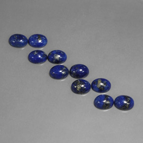カラットの天然ロイヤルブルーラピスラズリ（8.1×6.1 mm・オーバルカット）