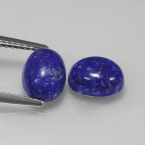 カラットの天然ロイヤルブルーラピスラズリ（8.1×6.3 mm・オーバルカット）